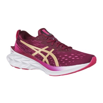 chaussures de running femme novablast 2