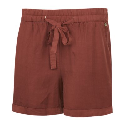 short femme randa fe