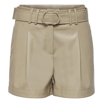 short femme onlsaramy