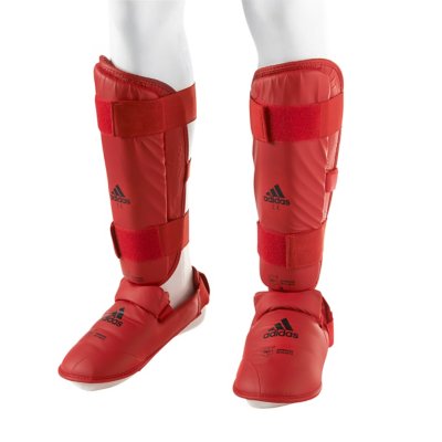 protège-tibias de karaté + pied