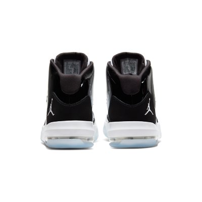 jordan max aura intersport