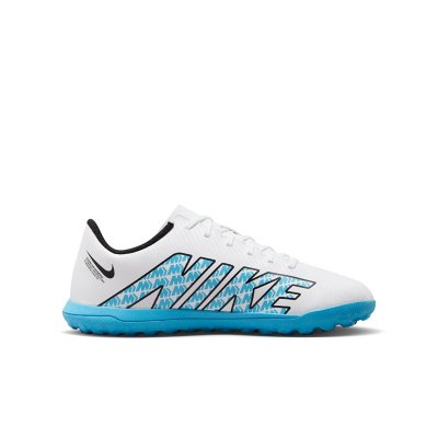 Chaussures de 2025 foot nike intersport