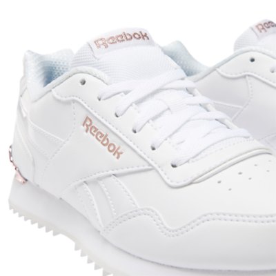 basket reebok homme intersport Cinosural International School