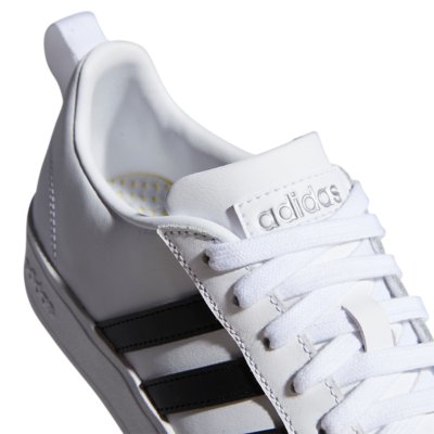 Intersport chaussure best sale adidas homme